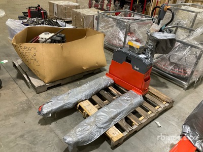 2025 STARVOX WT-QD-Q2 4400 lb Electric Pallet Jack (Unused)