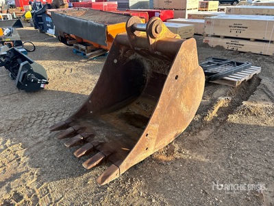 48 in Digging Excavator Bucket