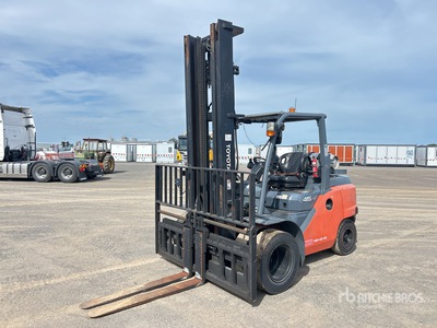 2014 Toyota 8FG45N 4500 kg Forklift