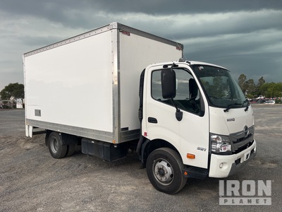 2022 Hino 921 4x2 Van Truck