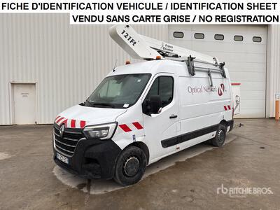2021 France Elevateur 121FT 10 m on 2021 Renault Master 4x2 Camion Nacelle Bucket Truck