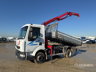 1981 C.O.M.A. C330B on 2010 Renault Midlum 220.08 4x2 Kipper-Lkw mit Kran