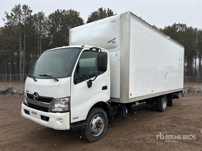 2017 Hino 195 4x2 Van Truck