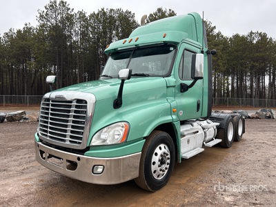 2017 Freightliner Cascadia 125 6x4 T/A Day Cab Truck Tractor