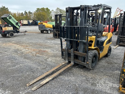 2006 Cat P5000 Cushion Tire Montacargas