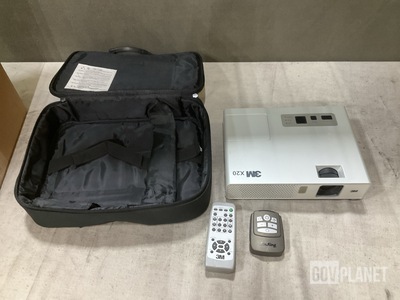 (4) 3M X20 LCD Projectors