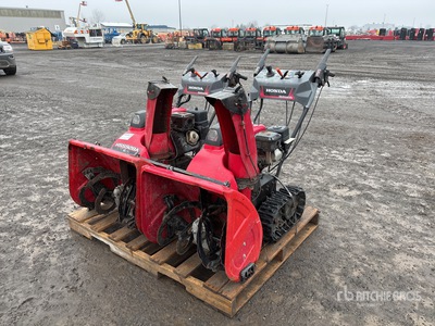 Quantity of (2) Honda 28 in Tracked Snow Blower