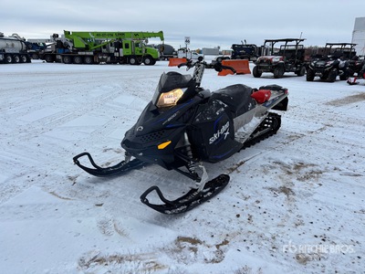 2009 Ski-doo Summit X Snowmobile