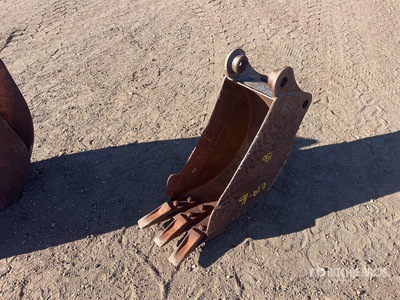 10 in Digging Excavator Bucket