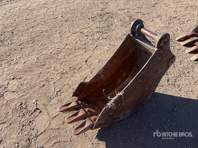 10 in Digging Excavator Bucket