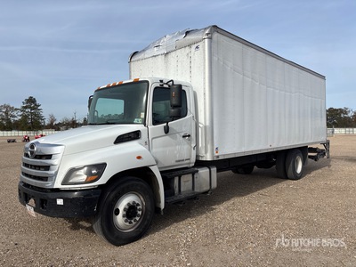 2020 Hino 268 4x2 Moving Van Truck