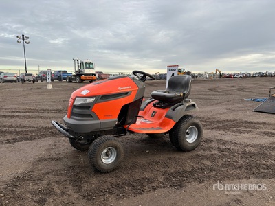 Husqvarna YTH23V48 Ride-On Rasa erba