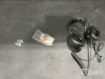 (1) Headset, (101) Block Jumpers, (1) Bearing & Assorted Items