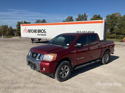 2014 Nissan Titan 4x4 Crew Cab Pickup