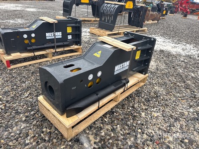 Mustang HM550 ブレーカー (Unused)