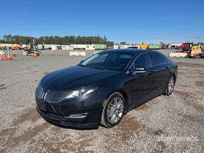 2015 Lincoln MKZ 自動車