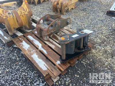 Quantity of (2) 8 in 8 inch with pins. 2 inch diameter pins. Szybkozłącze