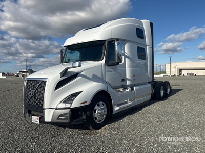 2023 Volvo VNL860 6x4 Cabeza Tractora Cabina Dormitorio
