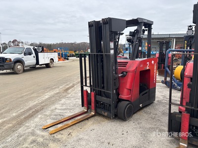 2021 Raymond 425-C40QM 4000 lb شاحنة الوصول