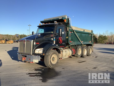 2015 Kenworth T880 8x4 Tri/A Dump Truck