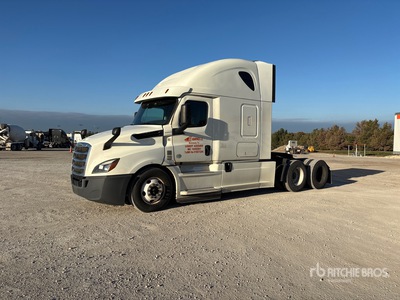 2018 Freightliner Cascadia 126 6x4 T/A Slaapcabine Trekker