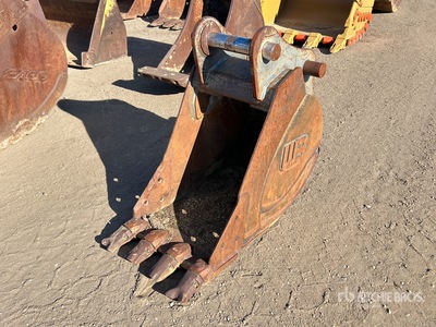 WB 24 in Digging Excavator Bucket