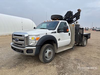 2014 Hiab 077BS-3CLX 3350 kg Knuckle Boom on 2015 Ford F-550 XLT 4x4 Camión Grúa