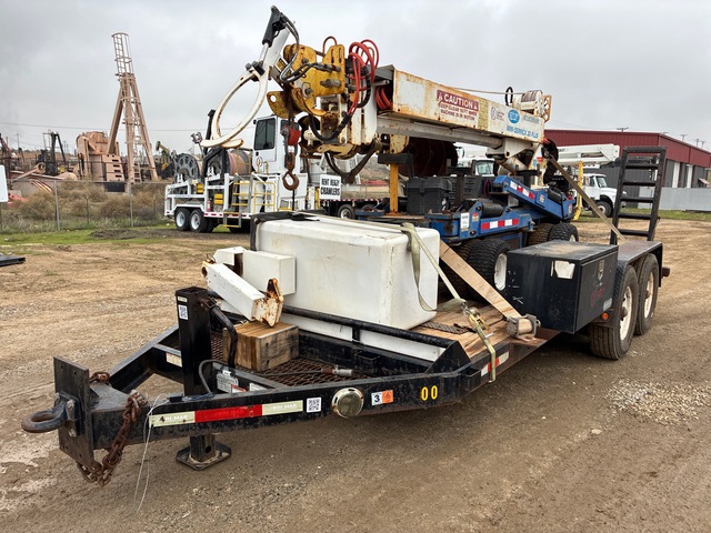 2008 Skylift MD-33 Wheeled Digger Derrick