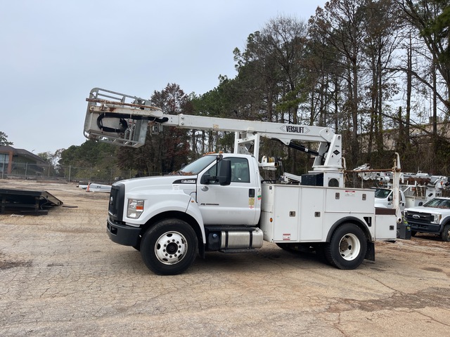 2019 Ford F-750 4X2 4x2 Bucket Truck
