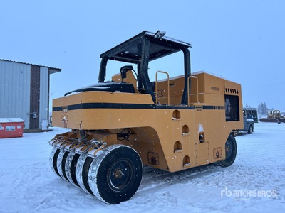 2003 Ingram RP930 9 Wheel Pneumatic Roller