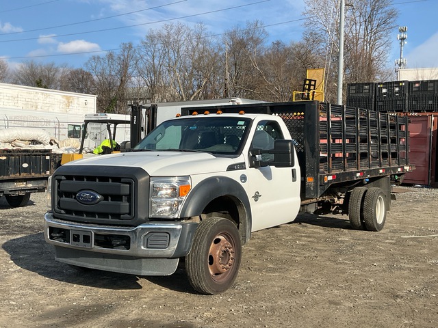 2014 Ford F-550 XL 4x2 Flatbed Truck