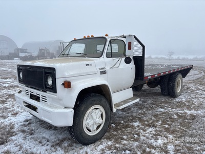 1979 GMC 7000 Sierra 4x2 Flatbed Truck