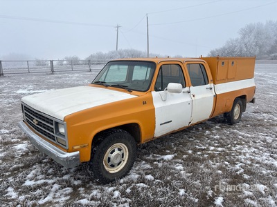 1989 GMC Sierra 2500 SL 4x2 Crew Cab Pickup