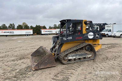 2021 John Deere 325G を見 Compact Track Loader