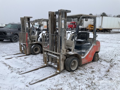 2017 Toyota 8FGU25 4500 lb Pneumatic Tire Forklift