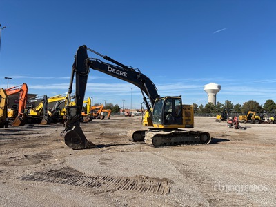 2018 John Deere 245G Rupsgraafmachine
