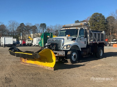 2009 International 7400 4x2 Schneepflug-Lastzug