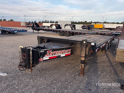 2015 Interstate 30 ft Tri/A Equipment Trailer