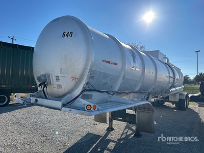 2013 Polar 8400 gal T/A Tanker Trailer