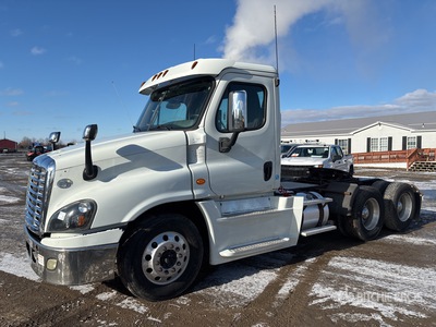 2016 Freightliner Cascadia 125 6x4 T/A Dagcabine Trekker
