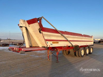 1998 Midland XL3000 33 ft Tri/A kiep aanhangwagen