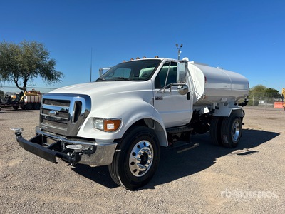 2006 Ford F-750 2000 gal 4x2 Water Truck