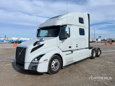 2022 Volvo VNL860 6x4 T/A Sleeper Truck Tractor