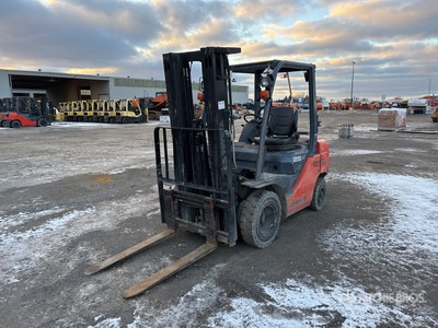 2016 Toyota 8FGU25 4500 lb Cushion Tire Forklift