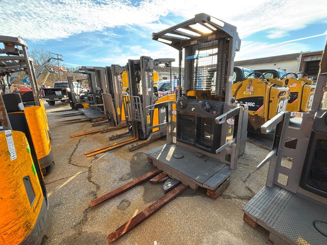 2018 Jungheinrich EKS314 3000 lb Order Picker 2018 Jungheinrich EKS314 3000 lb Order Picker