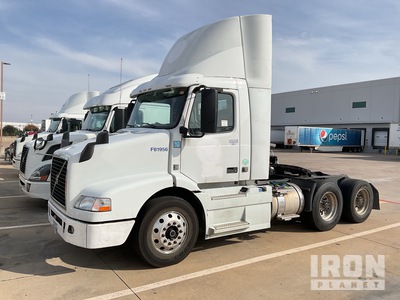 2017 Volvo VNM64T 200 6x4 T/A Day Cab Truck Tractor