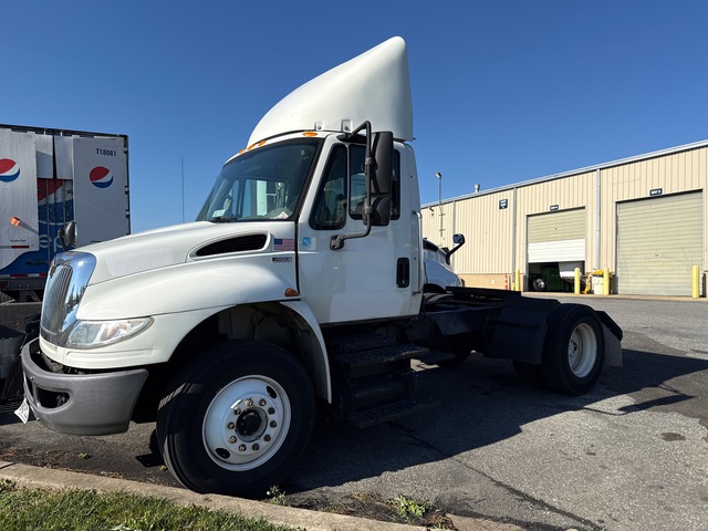 2014 International 4400 4x2 S/A Day Cab Truck Tractor (Inoperable) 2014 International 4400 4x2 S/A Day Cab Truck Tractor (Inoperable)