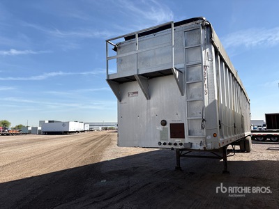 2005 Travis 45 ft x 102 in T/A Belly Moving Floor Chip Trailer