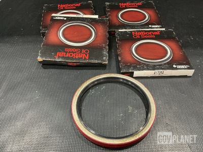 (38) Federal Mogul 417254 Oil Seals