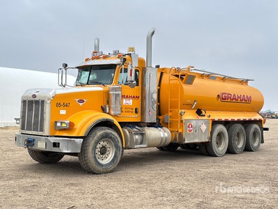 2005 Peterbilt 378 16000 L 8x6 Fuel Truck